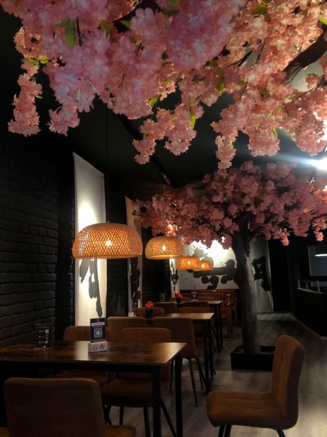 Japan Aesthetic Restaurant, Japan Restaurant Aesthetic, Japanese Restaurant Aesthetic, Restaurant Vibes, Japanese Restaurant Interior, Aesthetic Restaurant, Restaurant Aesthetic, Restaurant Exterior, Japanese Stuff