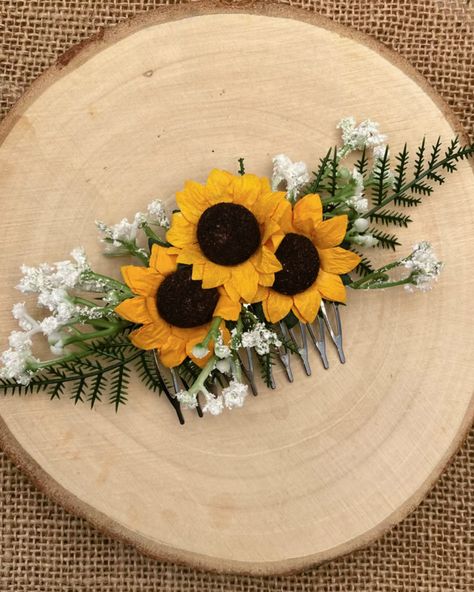 FOLKSY FRIDAY: SUNFLOWERS 🌻⁠ ⁠ There's nothing quite like a sunflower to bring warmth and cheer to your day. Infuse your space with sunny vibes using these stunning sunflower creations from Folksy. ⁠ ⁠ featuring:⁠ 🌻 Sunflower Hair Comb by 𝘡𝘰𝘦𝘴 𝘉𝘭𝘰𝘰𝘮𝘴⁠ 🌻 Hand Painted Wooden Sunflower Earrings by 𝘎𝘪𝘯𝘨𝘦𝘳 & 𝘑𝘢𝘴𝘱𝘦𝘳⁠ 🌻 Sunflowers Print by 𝘓𝘪𝘴𝘢 𝘖𝘴𝘣𝘰𝘳𝘯𝘦 𝘈𝘳𝘵⁠ 🌻 Paper Sunflower by 𝘍𝘭𝘰𝘳𝘳𝘪𝘦’𝘴 𝘗𝘢𝘱𝘦𝘳 𝘍𝘭𝘰𝘳𝘢⁠ 🌻 Crochet Sunflower Hanging Decoration by 𝘊𝘳𝘢𝘧𝘵𝘴 𝘉𝘺 𝘍𝘦𝘯𝘦𝘭𝘭𝘢⁠ 🌻 Sunflowers Embroidery Brooch by 𝘉𝘦𝘢 &... Floral Hair Piece Wedding, Bridal Floral Hair, Floral Hair Piece, Gypsophila Flower, Sunflower Hair, Hair Piece Wedding Hair, Hair Piece Wedding, Paper Sunflowers, Floral Hair Pieces