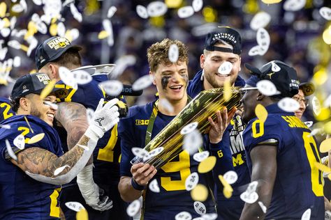 Michigan wins national championship 34-13 over Washington Jj Mccarthy, Maize And Blue, Michigan Wolverines Football, Michigan Sports, Wolverines Football, Forever Book, Michigan Football, Defensive Back, Dream College