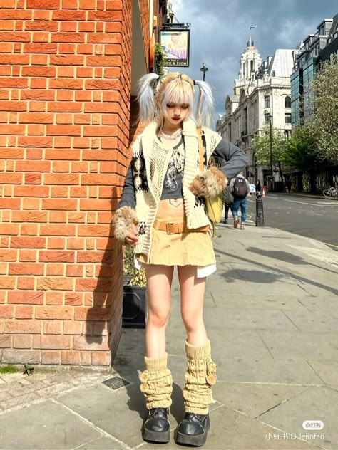 2000s Japanese Fashion, Anime School, Cosplay Kawaii, 일본 패션, Girl Cat, Gyaru Fashion, Japanese Kawaii, Japanese Street Fashion, Swaggy Outfits