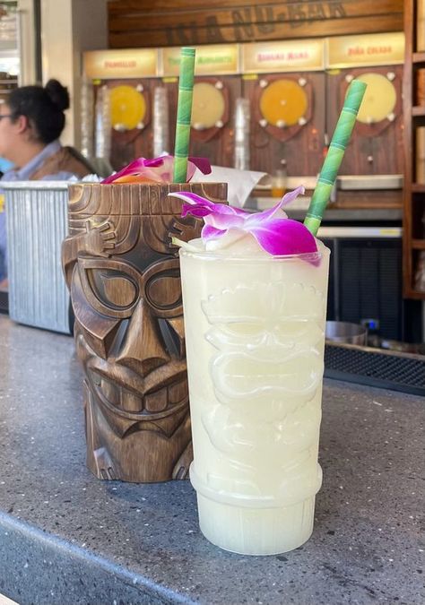 #follow #drinks #foodie #foodporn #food #blogging #blogger #blog Hawaii Drinks, Tiki Aesthetic, Margaritaville Party, Drink Names, Smoothie Shop, Pretty Alcoholic Drinks, Food Blogging, Yummy Alcoholic Drinks, Drink Alcohol