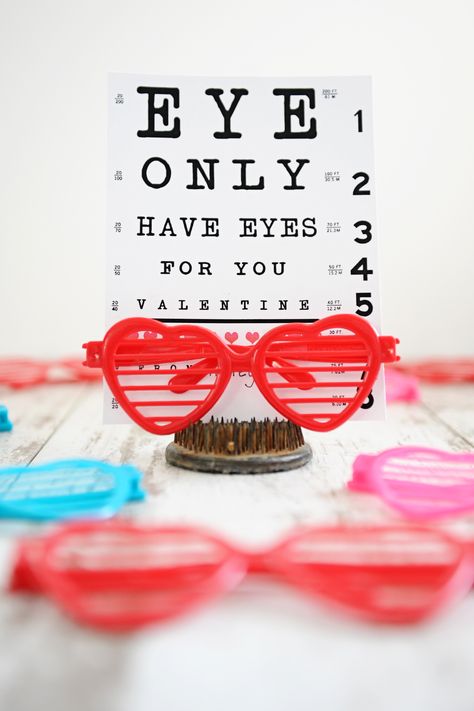 DIY Valentines : Eye Like You Valentine Sunglasses Valentine, Printable Valentine Cards For Kids, Free Printable Valentine Cards, Creative Valentines Day Ideas, Free Valentine Cards, Free Printable Valentines Cards, Pink Peppermint, Diy Valentines Cards, Printable Valentines Cards