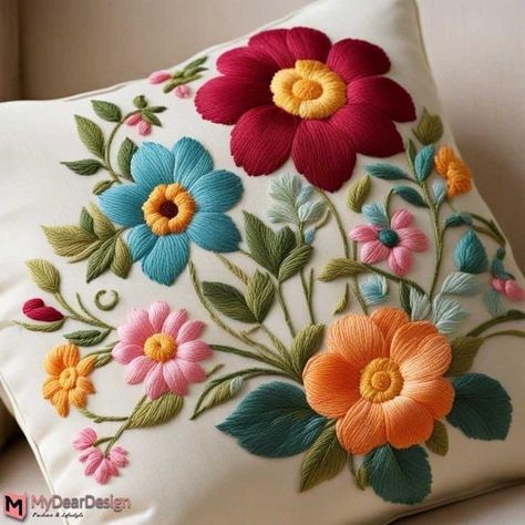 Spring Throw Pillows, Embroidered Duvet Cover, Cushion Cover Pattern, Cushion Embroidery, Basic Hand Embroidery Stitches, Hand Embroidered Pillows, Cross Stitch Geometric, Pillow Embroidery, Crochet Cushion Cover