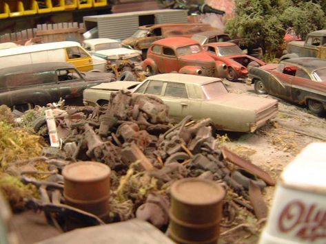 Model Citizen: Paint and body man gives “dead” cars their due in 1/25 scale - Hagerty Media Body Man, Ford Pinto, Windsor Ontario, Model Citizen, Ford Fairlane, Drag Cars, Tow Truck, Barn Finds, Collector Cars