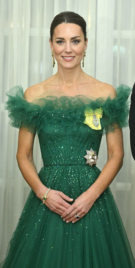 Vévodkyně Kate, Green Tulle Skirt, Style Kate Middleton, Duchesse Kate, Düşes Kate, Princesse Kate Middleton, Looks Kate Middleton, Prins William, Queens Jewels