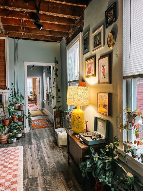 Midcentury Hallway, Cozy Eclectic Living Room, Eclectic Living Room, Retro Home Decor, Hallway Decorating, Eclectic Decor, Hallway, House Colors, Living Room Designs