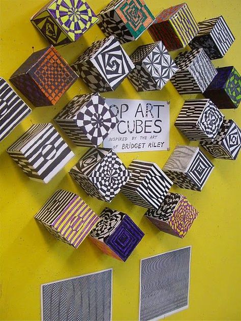 Op Art Cubes...ooooo paper sculpting idea? Illusion Kunst, معرض فني, 3d Art Projects, Art Cube, Middle School Art Projects, Art Lessons Middle School, 4th Grade Art, 5th Grade Art, Elementary Art Projects