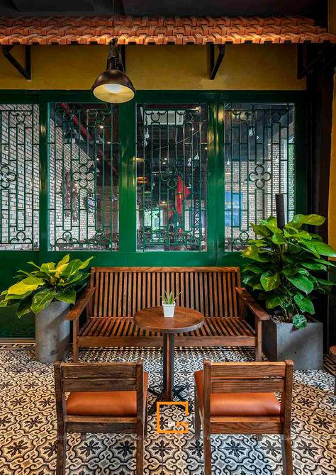 Vintage Cafe Design, Chinese Cafe, Chinese Tea House, Chinese Interior Design, Indochine Interior, Vintage Coffee Shops, Green Cafe, Interior Design Layout, Chinese Interior