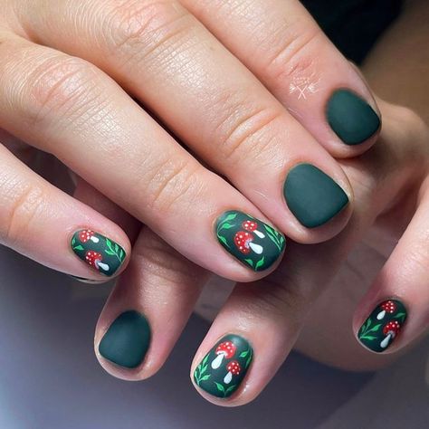 Cottagecore Nails, Matte Green Nails, Witchy Nails, Green Nail Designs, Green Nail, Matte Green, Halloween Nail Designs, Autumn Nails, Nail Art Ideas