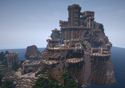 Minecraft Mountain Castle, Minecraft Schematics, Japanese Minecraft Builds, Minecraft Mountain, Minecraft Castle Designs, Minecraft Japanese, Minecraft Houses Blueprints, Minecraft Structures, Minecraft Castle