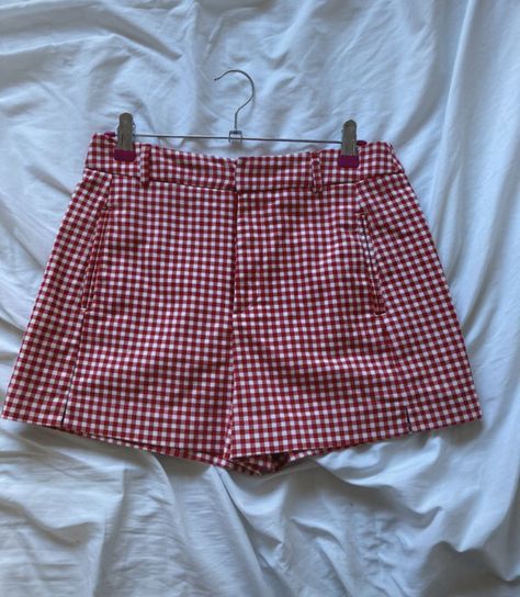 Vintage Americana Outfits, Coquette Shorts, Patterned Clothes, Gingham Shorts, Red Gingham, Dream Clothes, Lana Del Rey, Look Fashion, Aesthetic Clothes