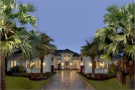 Complete Guide to Spanish Mission Revival Style Homes Mediterranean Floor Plans, Florida Style Homes, Luxury Mediterranean Homes, Plan Rendering, Mediterranean Homes Exterior, Modern Mediterranean Homes, Mediterranean Exterior, Mediterranean Mansion, Mediterranean House Plan