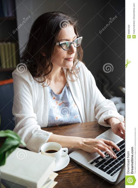 Portrait of a serious attractive mature business woman working on laptop at home Woman Working On Laptop, Working On Laptop, Polymer Clay Sculptures, Earn Extra Cash, Crafty Moms, Work Online, Earn Extra Money, Online Teaching, Earn Money From Home