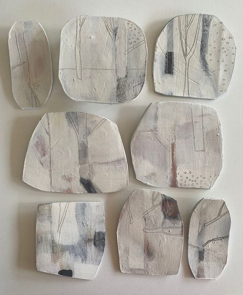 Ceramic plaques Ceramic Plates Art, Clay Plates, Ceramic Art Sculpture, Paper Mache Art, Pottery Handbuilding, Rustic Ceramics, Plate Art, Ceramics Ideas Pottery, Art Clay