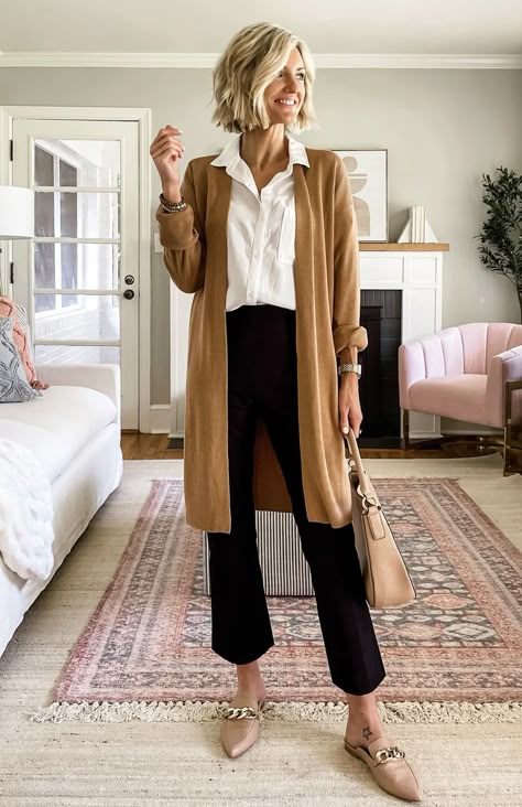 Casual Thanksgiving Outfits, Stylish Outfits For Women Over 50, Thanksgiving Outfits, Over 60 Fashion, Mode Casual, Over 50 Womens Fashion, 60 Fashion, Thanksgiving Outfit, Casual Work Outfits