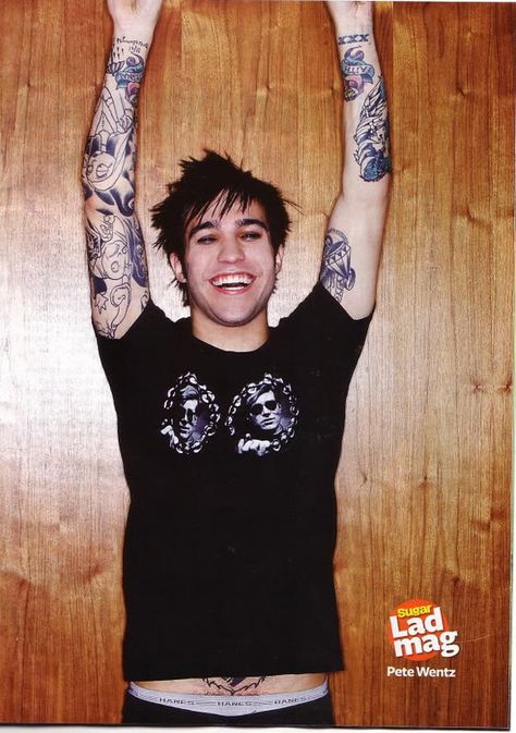 Unholy Pictures, Peter Wentz, Andy Hurley, Gaia Online, Ryan Ross, Pete Wentz, Emo Guys, Robert Smith, Emo Bands