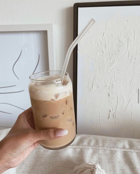 Pia Shah, Clear Glass Tumbler, Coffee Glasses, Iced Tea Glasses, Coffee Obsession, Glass Coffee Cups, Cold Coffee, Iced Coffee Cup, Aesthetic Coffee