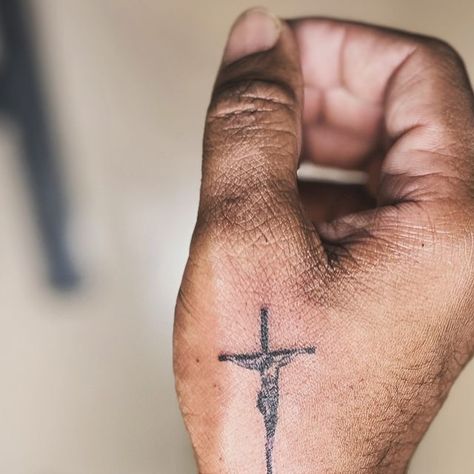 Ajay Jaiswal on Instagram: "Everyone has a cross to bear, how you carry yours is all that matters. #crosstattoo #tattoo #inked #tattooideas #handtattoo #jesus #onlygoodvibes #onlygodcanjudgeme #goa #india" Czech Tattoo Ideas, Small Cross Tattoo For Men, Christian Hand Tattoo, Small Christian Tattoos For Men, Small Jesus Tattoo, Jesus On The Cross Tattoo, Small Scripture Tattoos, Jesus Face Tattoo, Cross Back Tattoo