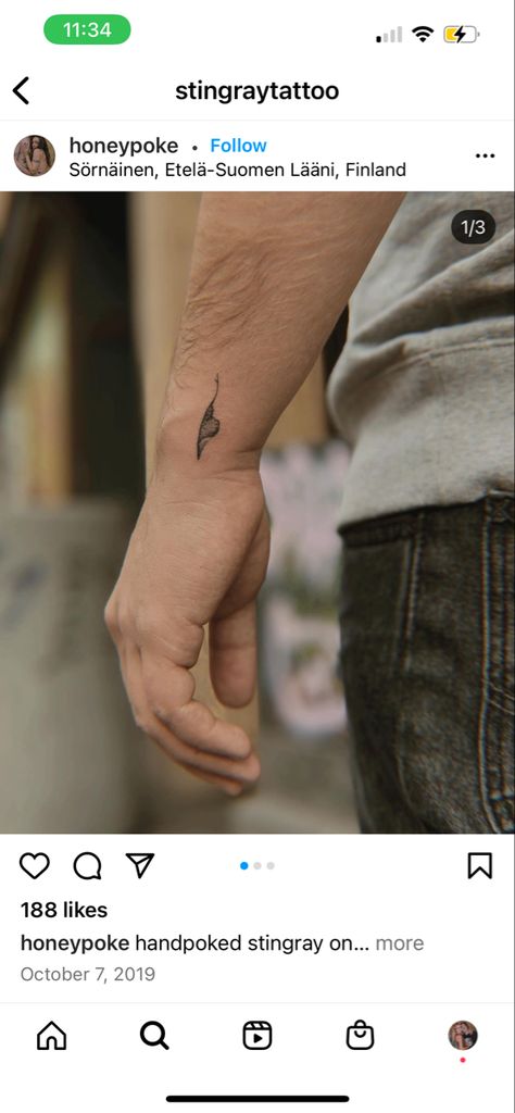 Stingray Wrist Tattoo, Minimal Stingray Tattoo, Sting Ray Back Tattoos, String Ray Tattoo, Sting Ray Line Tattoo, Sting Ray Tattoo Simple, Ray Tattoo, Fish Tattoos, Jesus Fish Tattoo