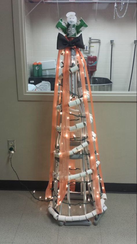 Crutch Tree, tape rolls Gatorade cup angel and orange prewrap. That's an OSU AT room tree Athletic Training Room, Athletic Training Humor, Athletic Training Sports Medicine, College Job, Training Room, Athletic Trainer, Athletic Training, Sports Injury, Sports Medicine