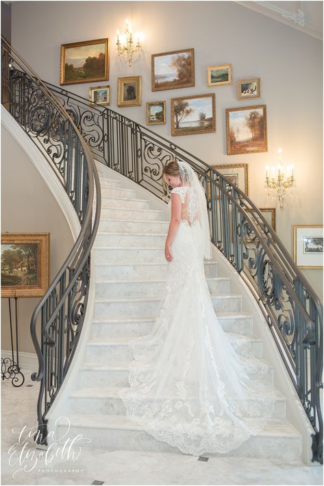 Wedding Dress Train Photography, Bride Staircase Photography, Bride On Stairs Photo Ideas, Bride Stairs Photography, Wedding Photoshoot Stairs, Wedding Photo On Stairs, Wedding Photo Ideas Stairs, Stairs Wedding Photos, Wedding Photos Stairs