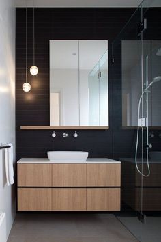 Creative Modern Bathroom Lights Ideas You’ll Love Bilik Air, Modern Bathroom Lighting, Bad Inspiration, Trendy Bathroom, Bath Room, Cool Ideas, Laundry In Bathroom, House Bathroom, Bathroom Toilets