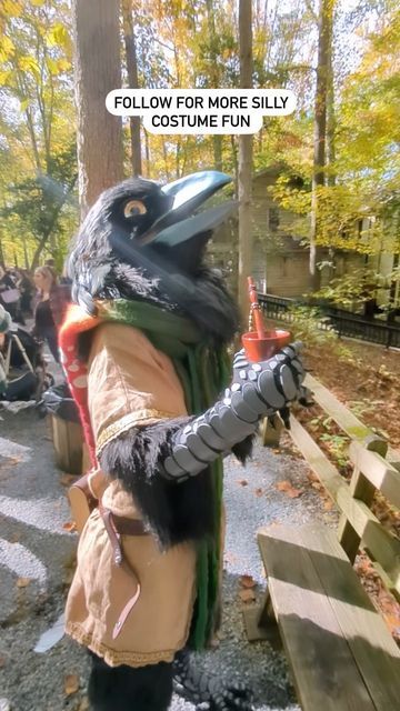 Kenku Cosplay, Bird Fursuit, Critical Role Cosplay, Raptor Dinosaur, Raven Cosplay, Bird Costume, People Having Fun, School Mascot, Cosplay Diy