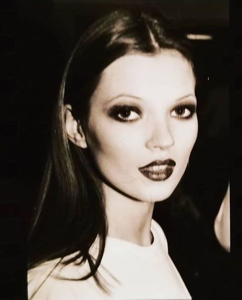 Dark Lipstick, Fashion Board, Kate Moss, Jam, Lips, Diamonds, Hair, Instagram, Black