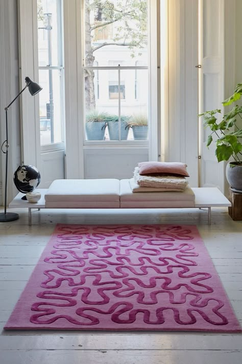 Funky Rugs Living Room, Rug Tufting, Zandra Rhodes, Funky Rugs, Interior Design Rugs, Minimalist Room, Kids Room Rug, Fashion Icon, Bedroom Aesthetic