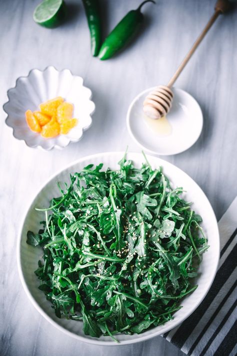 Arugula Asian Salad, Shredded Cabbage Salad, Easy Asian Salad, Asian Greens, Asian Salad Recipe, Asian Salad Dressing, Green Salad Dressing, Asian Inspired Salad, Carb Sides