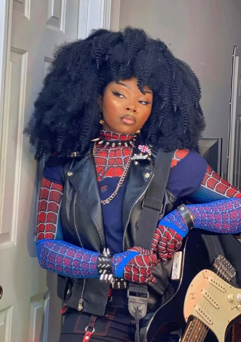 Hobie Brown, Spider Punk, Snk Cosplay, Spiderman Pictures, Male Cosplay, Fantasias Halloween, Amazing Cosplay, Cute Cosplay, Miles Morales