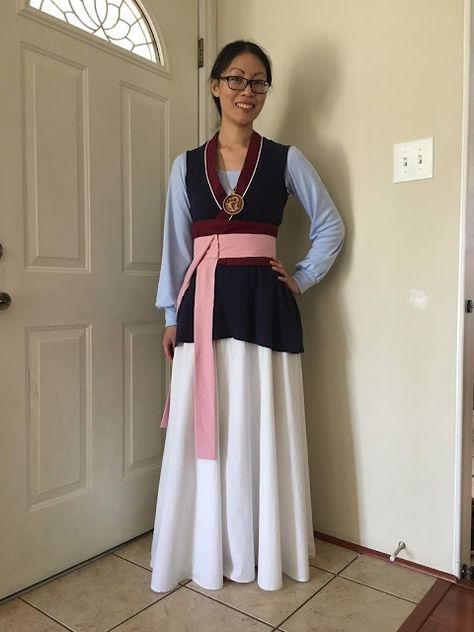 Cation Designs: Mommy & Me Mulan Cosplay Mulan Costume Diy, Cosplay Mulan, Mulan Cosplay, Mulan Outfit, Geeky Craft, Unique Clothing, Costume Outfits, Diy Costumes, Mulan