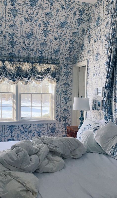 Sky Apartment, Costal Bedroom, Beach House Room, Blue Bedrooms, Room Inspired, Coastal Room, Coastal Granddaughter, Relaxing Bedroom, Coastal Bedrooms