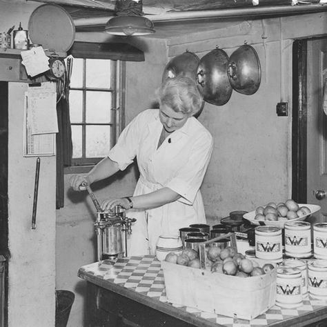 We celebrate 100 years of the WI with some of their most iconic photographs - http://www.goodhousekeeping.co.uk/news/100-years-of-iconic-womens-institute-clubs-campaigns-in-pictures Edwardian Kitchen, Wwii Women, Historic Kitchen, Iconic Photographs, Womens Institute, Glass Menagerie, Victorian Interior, Victorian Kitchen, Penn State University