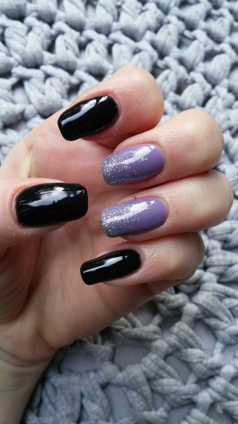 Black, purple & silver glitter Black And Lilac Nails, Black And Glitter Nails, Lilac Nails, Silver Glitter, Glitter Nails, Nail Inspo, Summer Nails, Lilac, Glitter