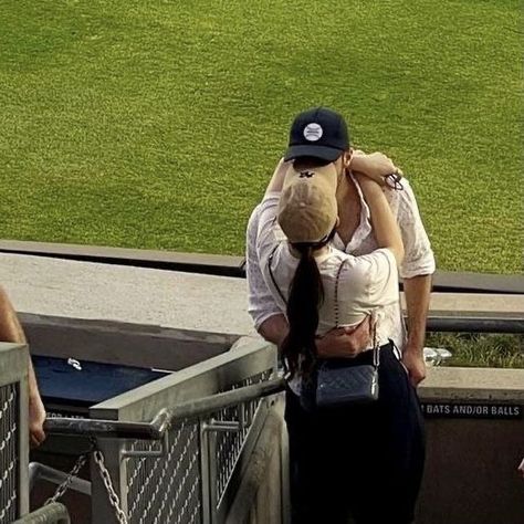 Mlb Wife Aesthetic, Baseball Wife, Baseball Romance, Baseball Couples, Baseball Girlfriend, Catch Feelings, Sports Romance, Sports Aesthetic, The Love Club