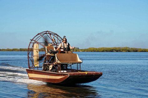 Ava lives in a swamp and her family owns several of these river boats. However, since her father let, I would imagine that their's are in much worse condition. Alligator Hunting, Mysterious Places On Earth, Air Boat, Boat Photoshoot, Swamp Tours, Bowfishing, Jon Boat, Boat Plans, Boat Design