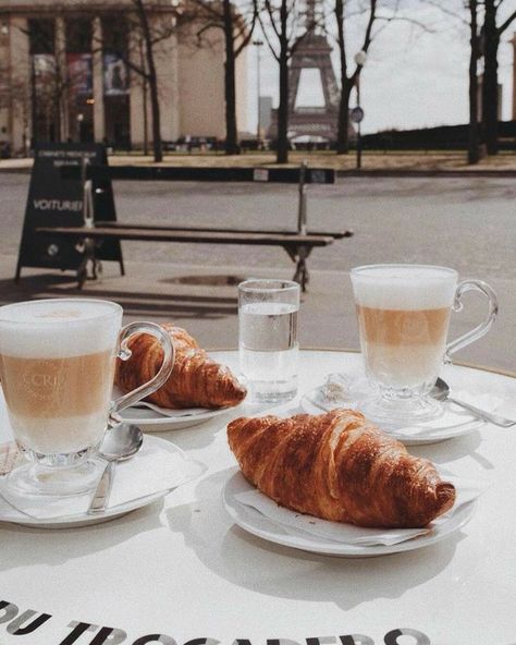 Paris Breakfast, Parisian Cafe, French Cafe, Paris Aesthetic, Jamberry, Coffee Love, Coffee Addict, Coffee Break, Coffee Time