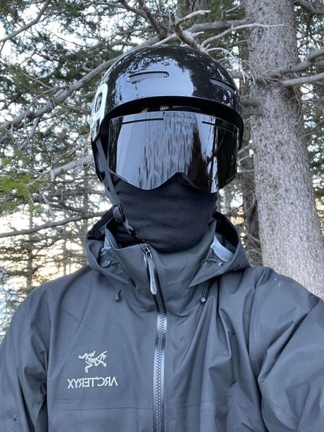 Arcteryx Aesthetic, Granola Guy Style, Mens Ski Clothes, Black Ski Outfit, Ski Instagram, Ski Outfit Men, Ski Fits, Ski Fit, Skiing Aesthetic