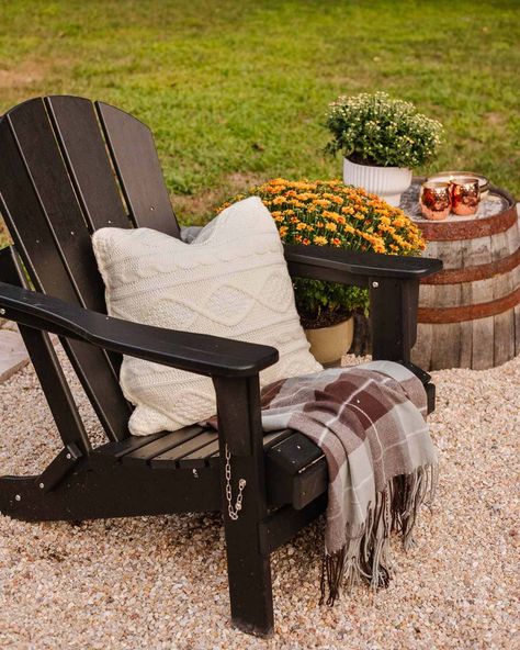 Fire Pit Decor Ideas, Fire Pit Oasis, Fall Fire Pit Decorating Ideas, Adirondack Chair Patio Ideas, Firepits Backyard Ideas Fall, Fire Pit Side Table Ideas, Firepit Blanket, Backyard Fall Decor, Backyard Fire Pit Ideas Lounge Areas