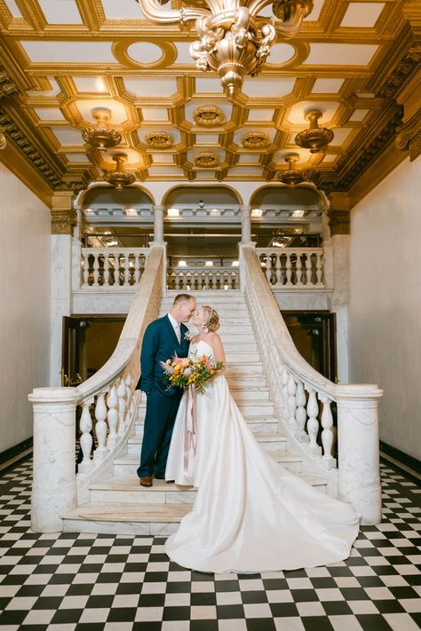 Chicago Athletic Association Wedding, Rainy Chicago, Chicago Athletic Association Hotel, Chicago Athletic Association, Cold Wedding, Chicago Cultural Center, Wedding Indoor, Stunning Wedding Photos, Chicago Wedding Photography