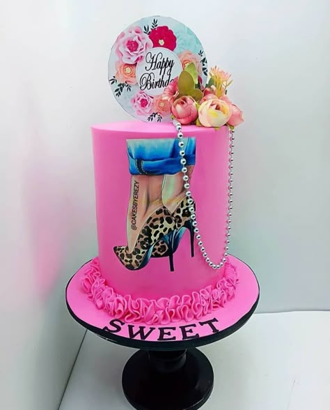 Fashion Cakes Women, Ladies Cakes Birthday Elegant, Fondant Birthday Cakes For Women, Elegant Birthday Cakes For Ladies, Classy Birthday Cakes For Ladies, Ladies Birthday Cake Ideas, Cake Designs For Ladies, Female Birthday Cake, Cake For Women Simple