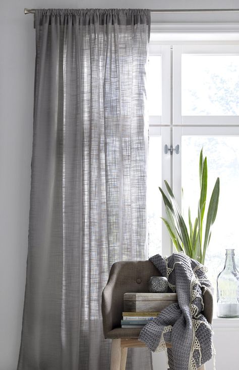 olohuone,kevät,sisustus,verho,verhot Barn Renovation, Curtain Room, Home Curtains, Noble House, Interior Stylist, Apartment Inspiration, Curtains Living Room, Curtains With Blinds, Home Decor Bedroom