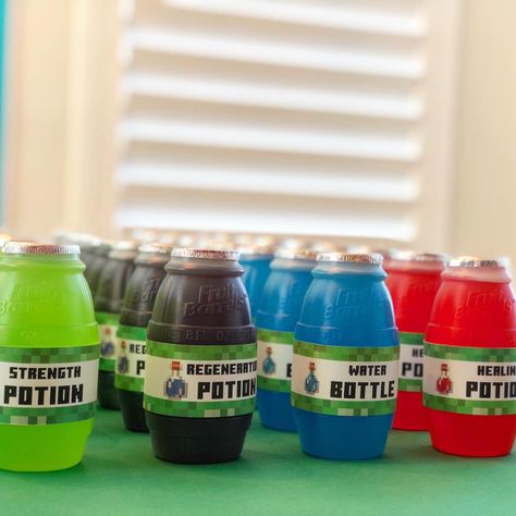 Minecraft Potions, Minecraft Themed Birthday Party, Minecraft Birthday Decorations, Minecraft Party Food, Diy Minecraft Birthday Party, Costco Cake, Minecraft Bday, Minecraft Party Decorations, Minecraft Birthday Cake