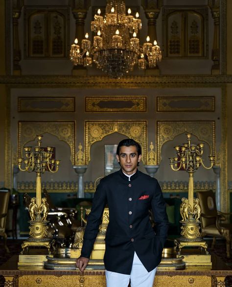 Padmanabh Singh, 17th Century Fashion, King Outfit, Bengali Bride, Model Aesthetic, Udaipur, Hair And Beard Styles, Beard Styles, Wedding Groom