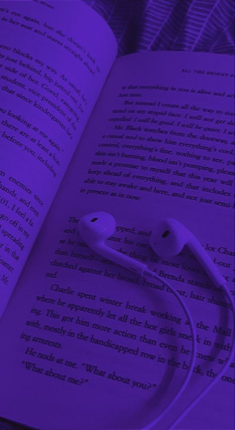 Aesthetic Headphones, Purple Aesthetic Background, Purple Books, Dark Purple Wallpaper, Graffiti Words, Purple Vibe, Lavender Aesthetic, Dark Purple Aesthetic, Pretty Phone Wallpaper