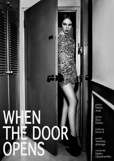 Editorial: When the Door Opens  Photographer: Mario Aldi    Love the look Opening Door Pose Reference, Lace Bedroom, Bohemian Hotel, Hotel Door, Mood And Tone, New Story, Fashion Editorial, Photoshoot Inspiration, Fashion Photoshoot