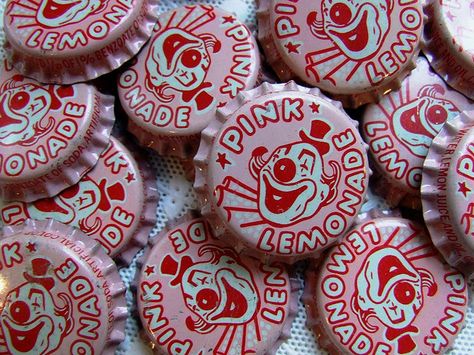 Vintage bottle caps from the 1940's! by littlepinkstudio, via Flickr Vintage Bottle Caps, Clowncore Aesthetic, Clown Pics, Circus Aesthetic, Cute Clown, Vintage Clown, Clowning Around, Vintage Packaging, Vintage Bottle