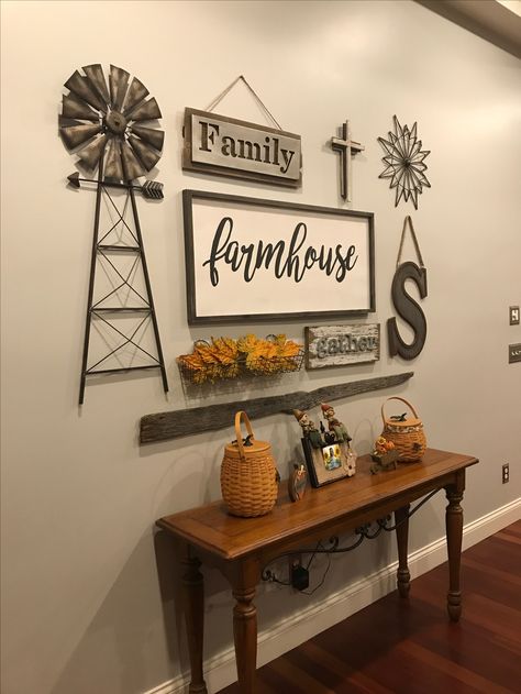 Country Farmhouse Living Room, Farmhouse Entry Table, Farmhouse Living Room Decor, Kitchen 2020, Farmhouse Living Room Decor Ideas, Rustic Farmhouse Living Room, Modern Farmhouse Home Decor, Modern Farmhouse Home, Farmhouse Living Room