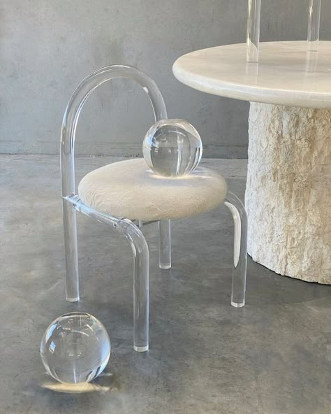 Acrylic Dining Chairs, Transparent Chair, Furniture Acrylic, Visuell Identitet, Acrylic Chair, Nordic Dining, Soft Chair, Scandinavian Chairs, Nordic Furniture